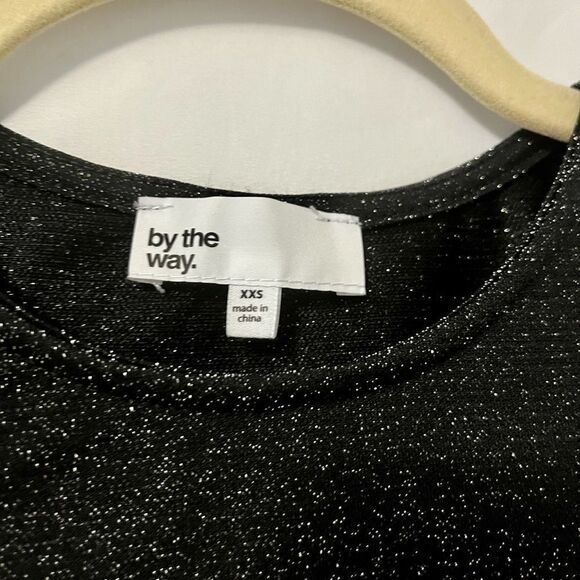 🟢By the way Black Metallic Silver Speckled Cinch Short Sleeve Top Size XXS - Picture 4 of 5